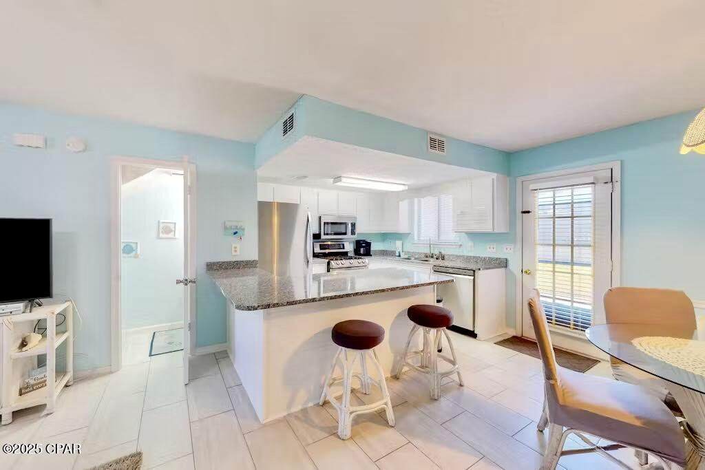 206 Robin Lane - Photo 1