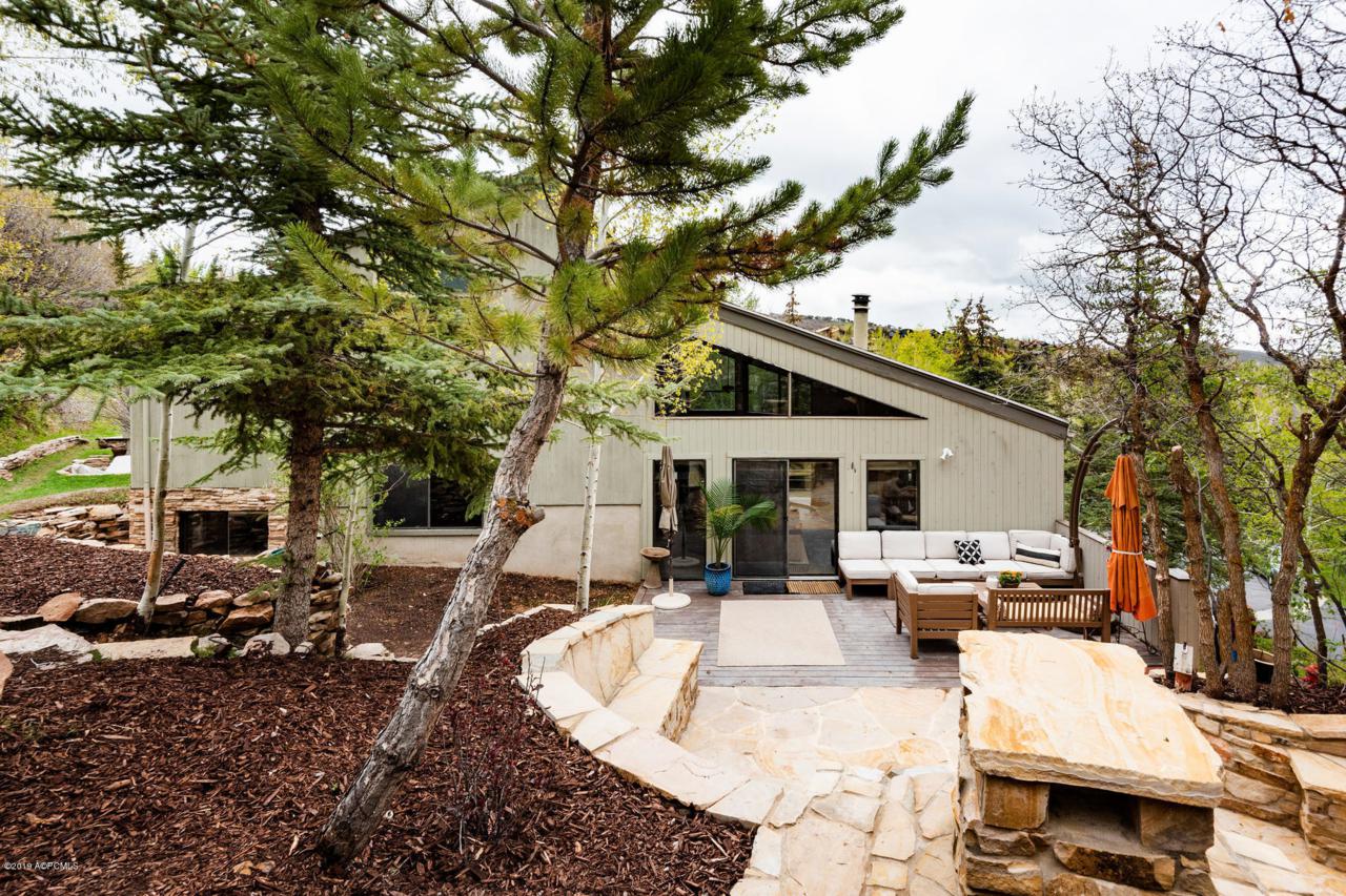 3045 Ridgeview Drive - Photo 1