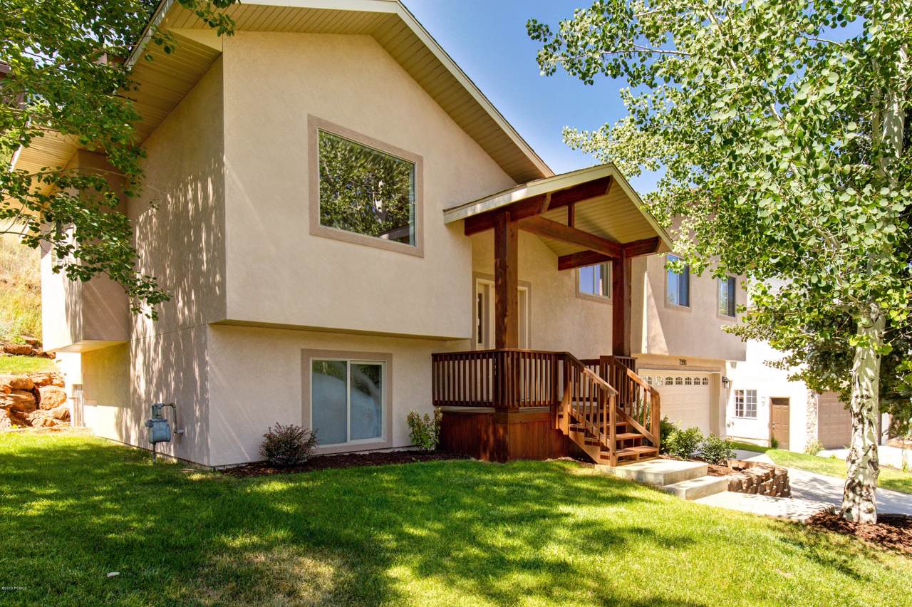 7996 Springshire Drive Drive - Photo 1