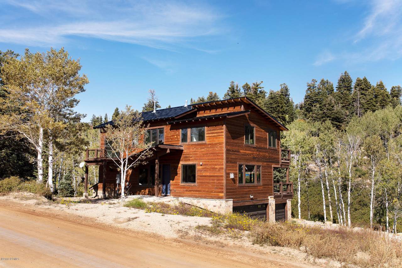 1510 Arapaho Drive - Photo 1
