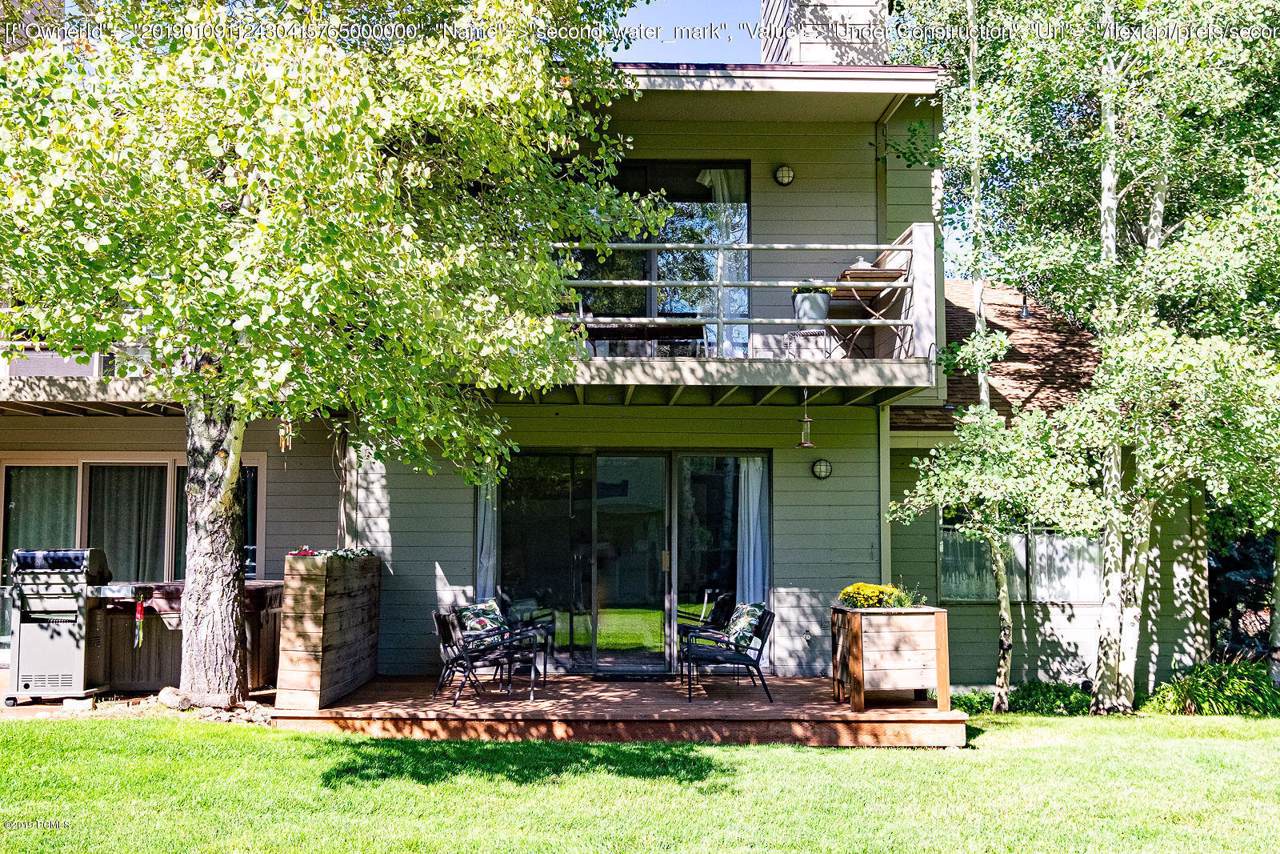 4805 Meadow Loop Road - Photo 1