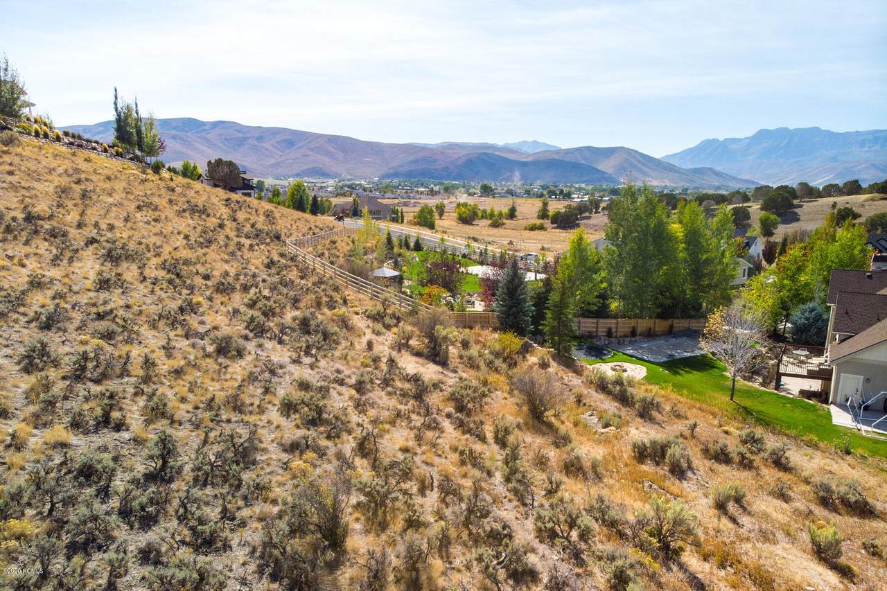 3050 Country Crossing Road - Photo 1