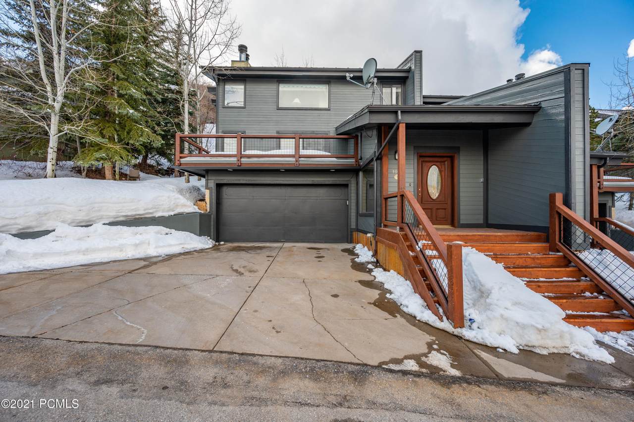 1061 Lowell Avenue - Photo 1