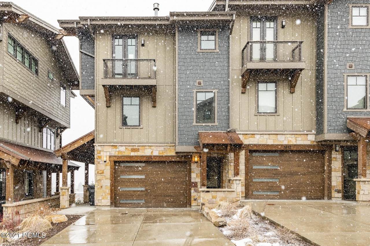 3816 Blackstone Drive - Photo 1