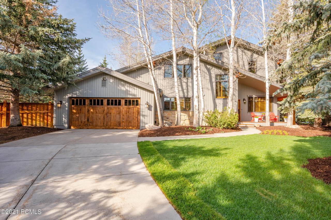 1501 Willow Lane - Photo 1