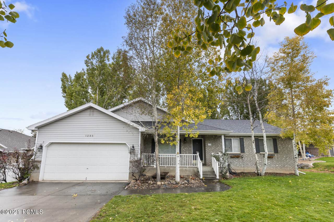 1295 Valley Hills Boulevard - Photo 1