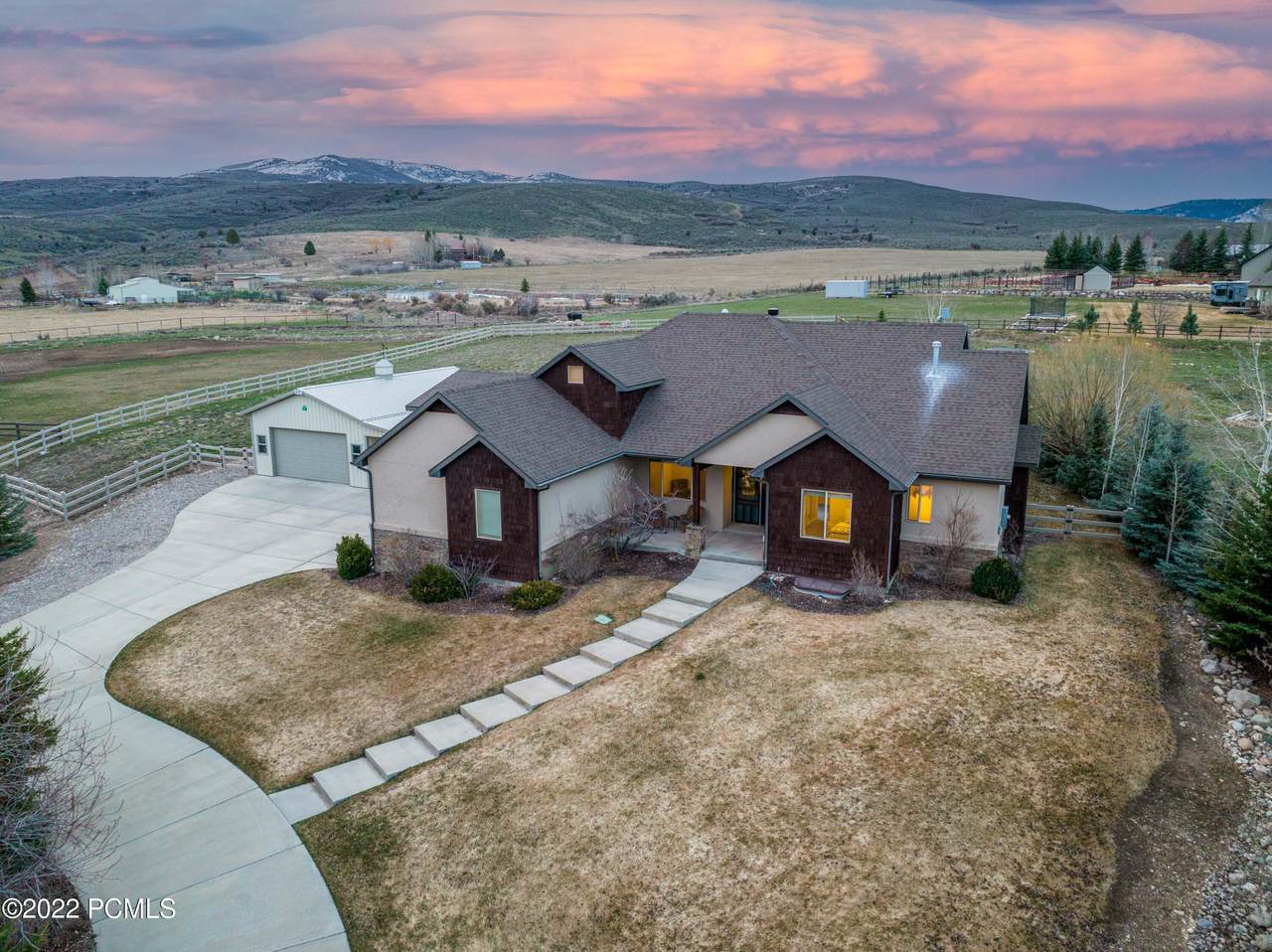 5006 Arabian Circle - Photo 1