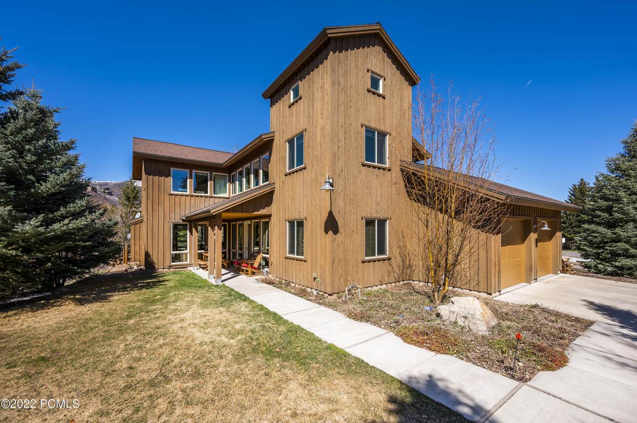 4831 Silver Springs Drive - Photo 1