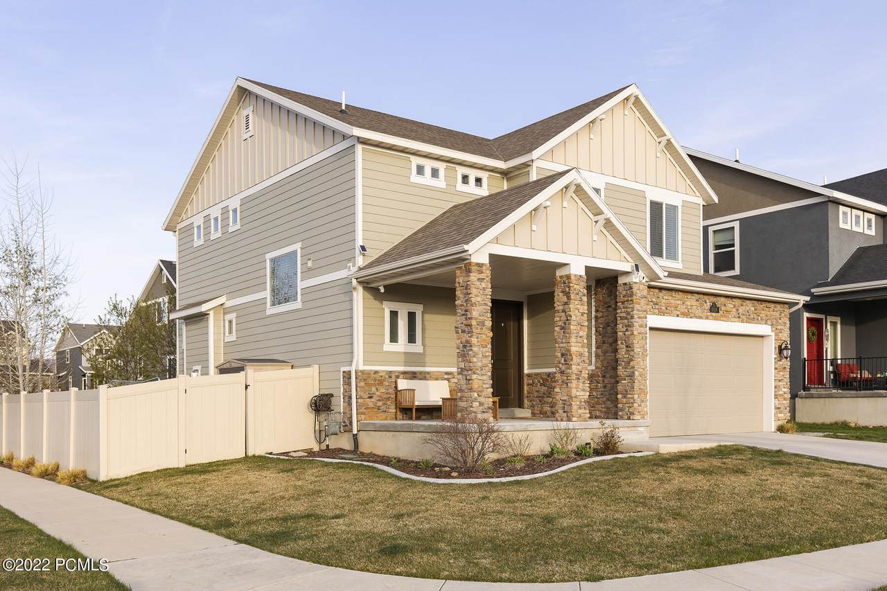 1029 Meadow Walk Drive - Photo 1