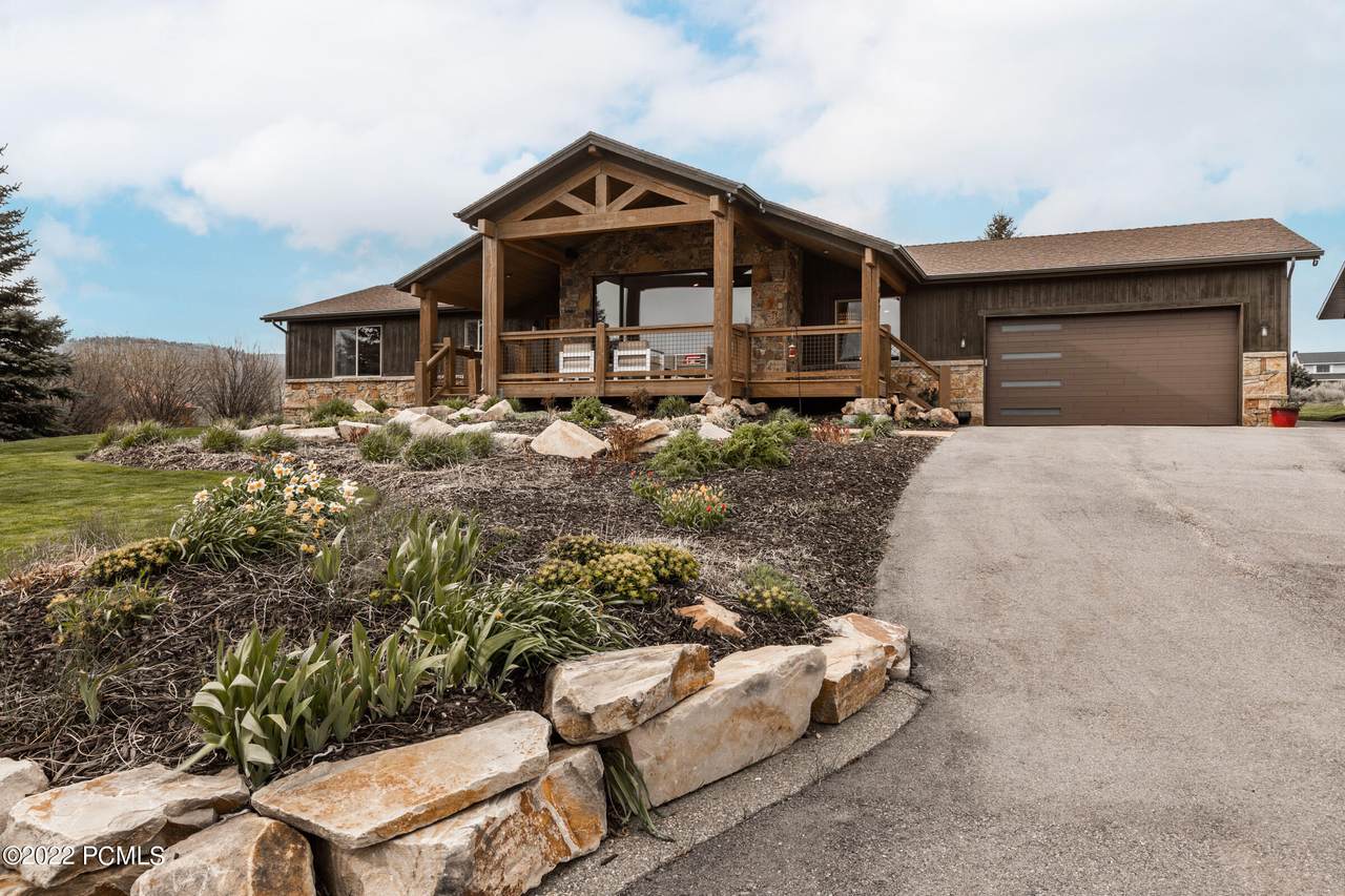 7867 Silver Creek Road - Photo 1