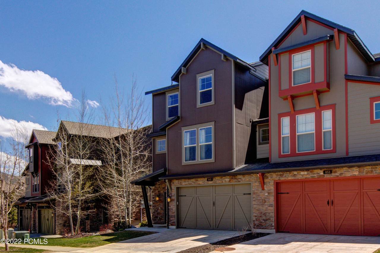 845 Benjamin Place - Photo 1