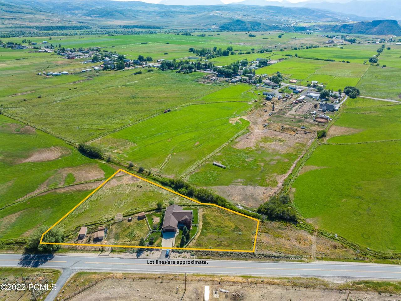 1304 State Road 35 - Photo 1