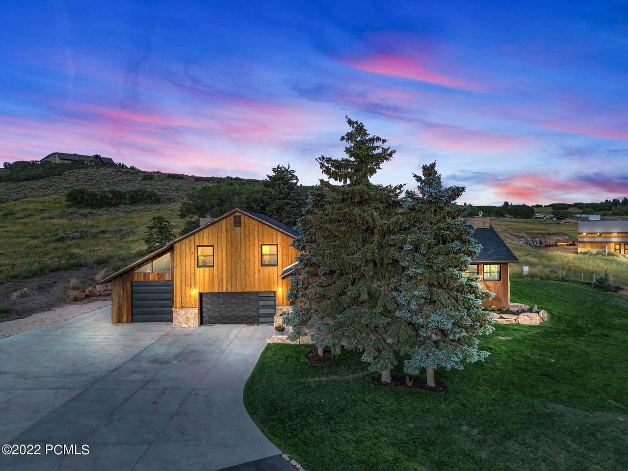 1341 Oakridge Rd N Road - Photo 1