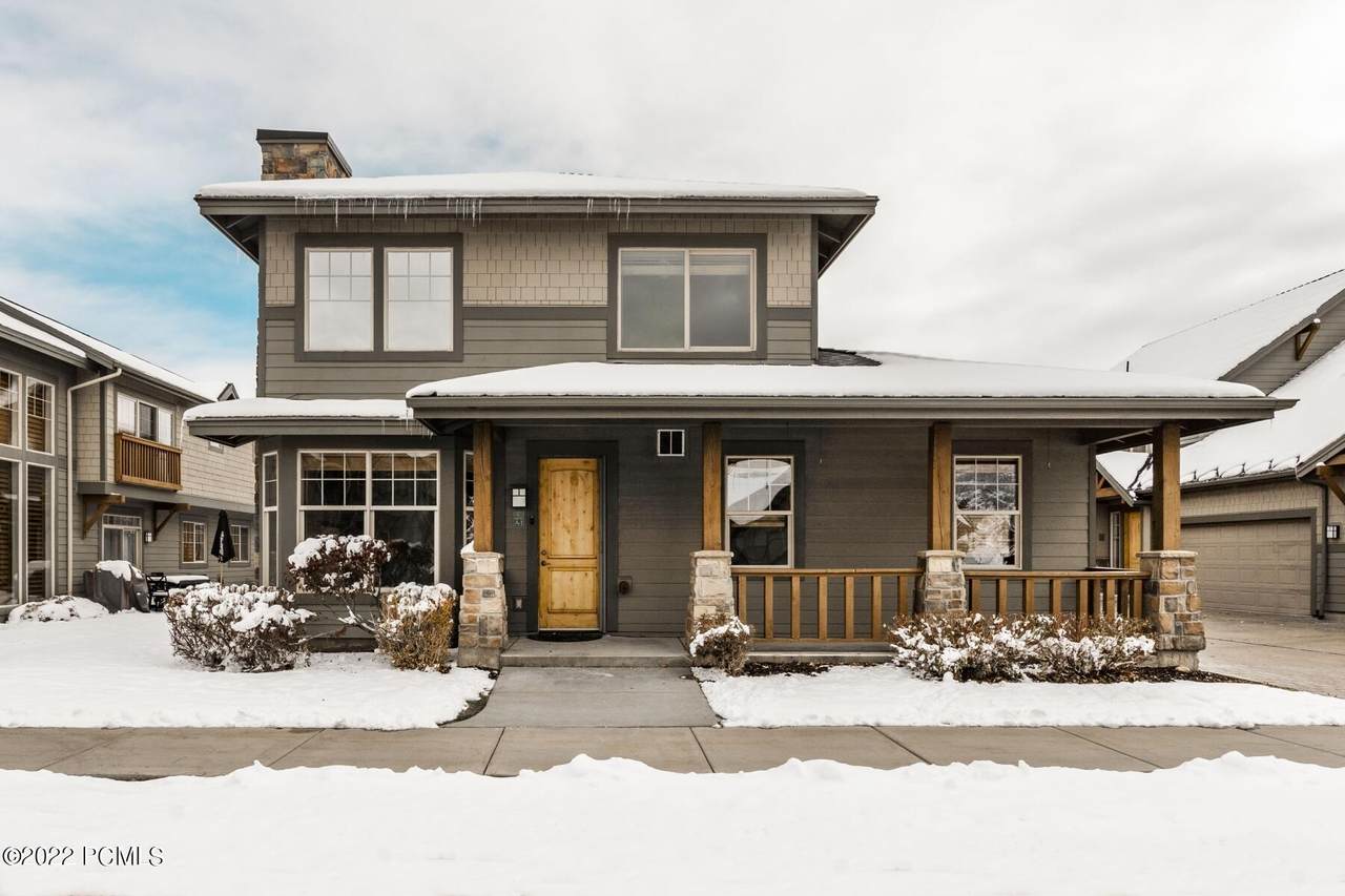 6010 Fox Pointe Circle - Photo 1