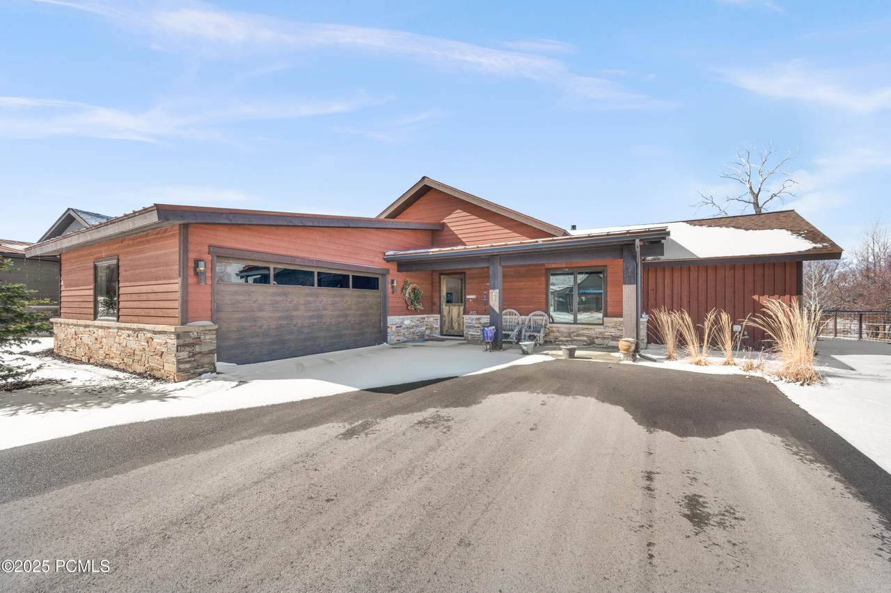 481 Thorn View Court - Photo 1