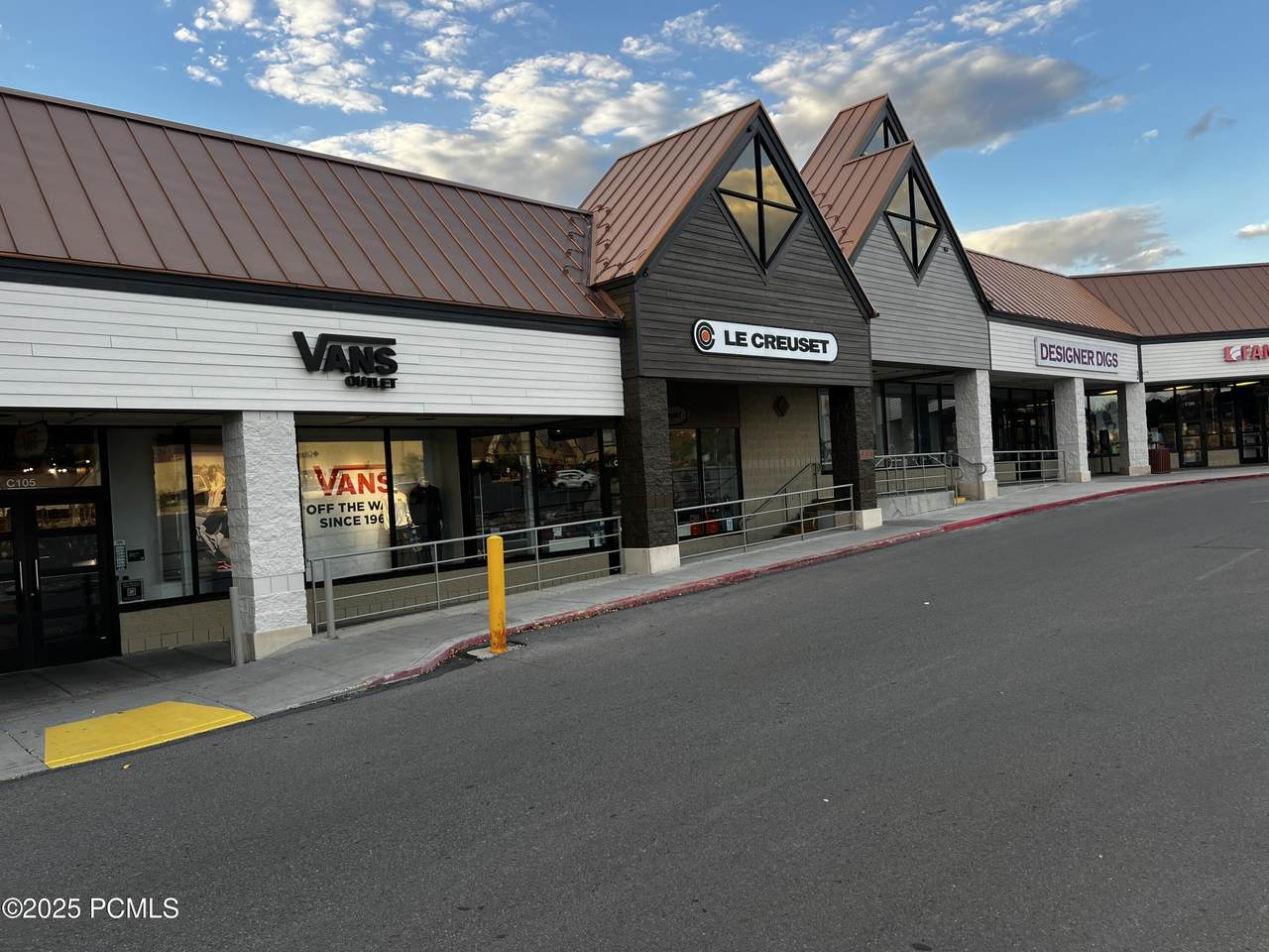 6699 Landmark Drive - Photo 1