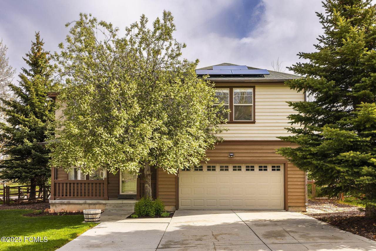 1189 Foxcrest Drive - Photo 1
