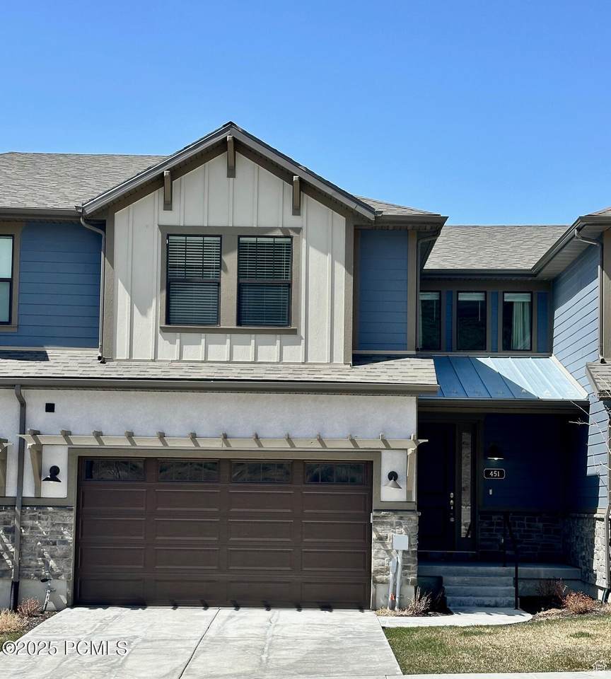451 Glenview Loop - Photo 1