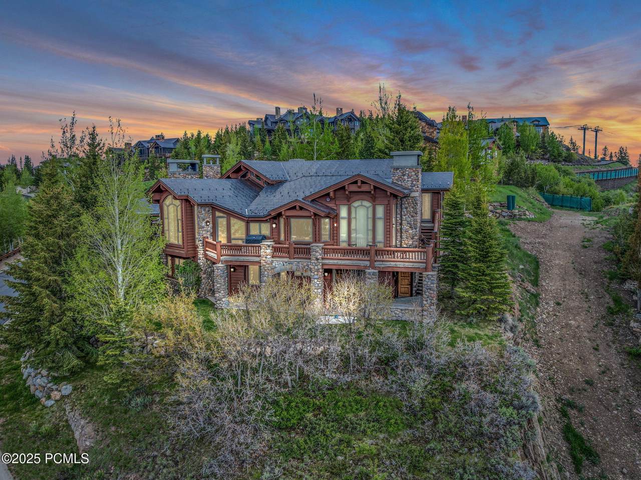 9968 Summit View Drive - Photo 1