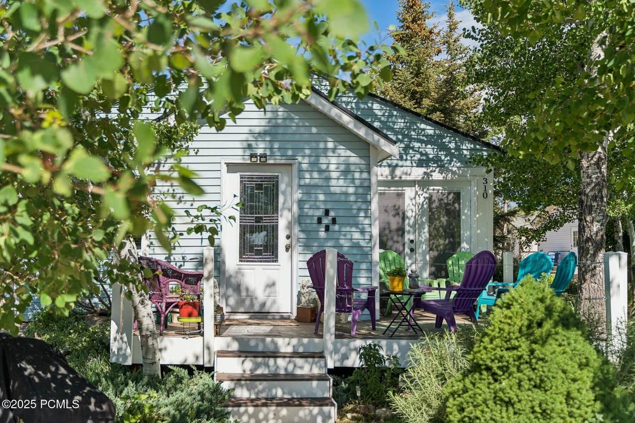 310 100 West - Photo 1