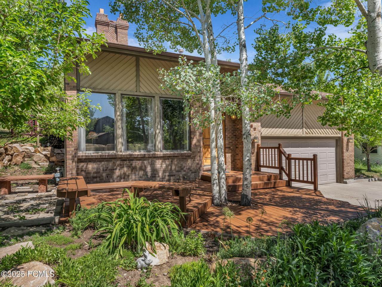 789 Richmond Drive - Photo 1