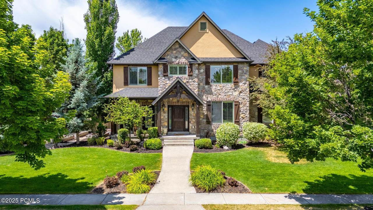 916 Ledgestone Lane - Photo 1