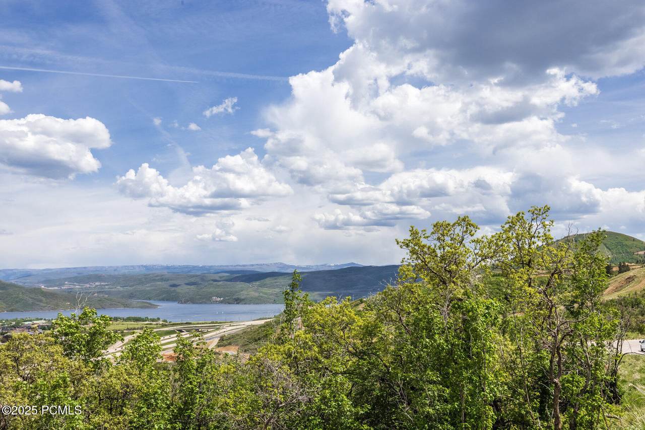 https://bt-photos.global.ssl.fastly.net/parkcity/1280_boomver_1_12502818-2.jpg