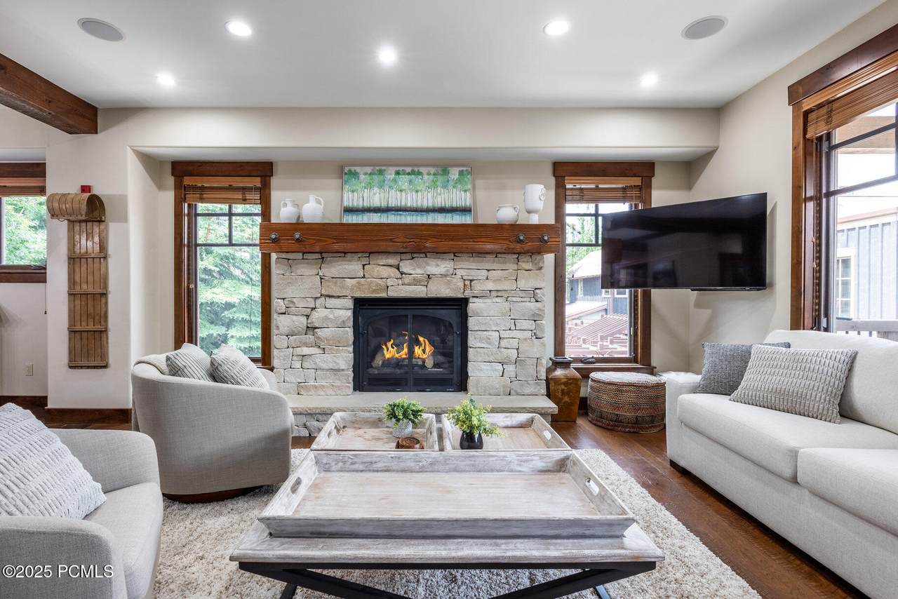 1825 Three Kings Drive - Photo 1