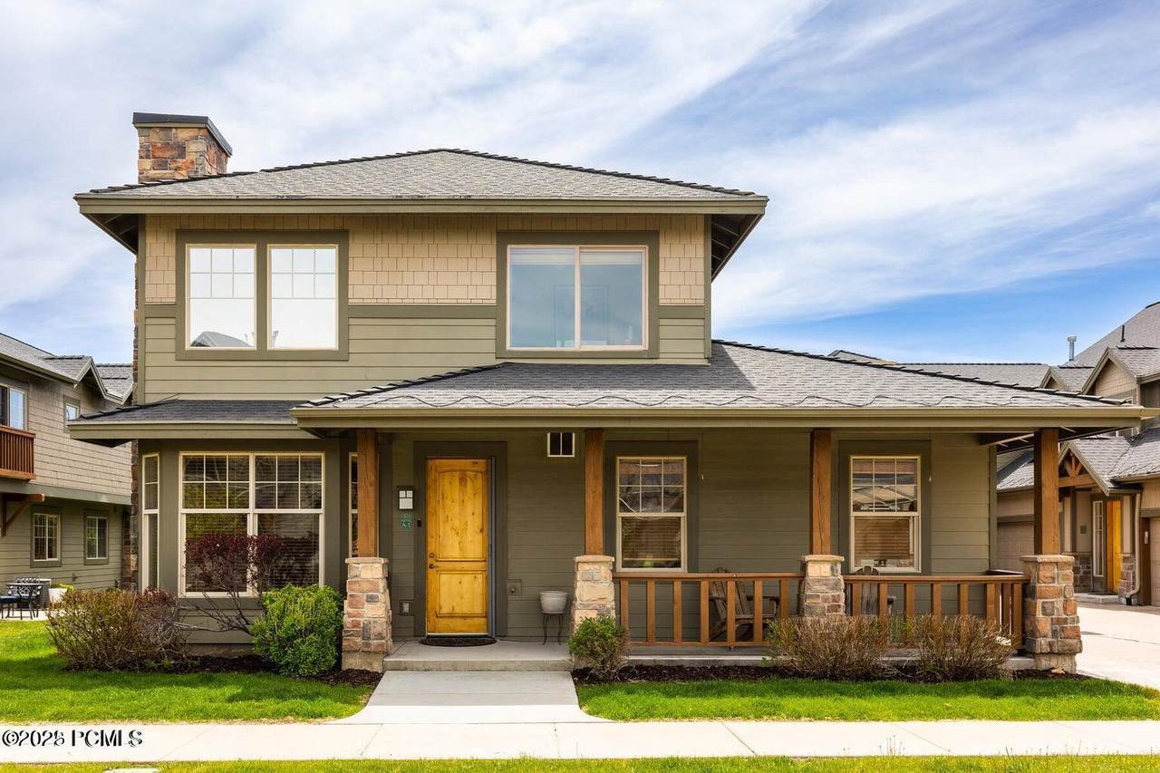 6010 Fox Pointe Circle - Photo 1