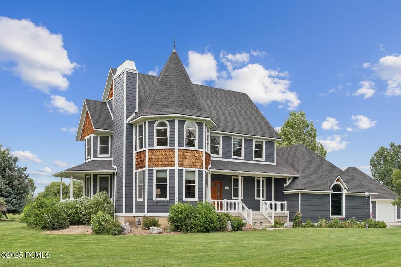 3136 2400 South - Photo 1