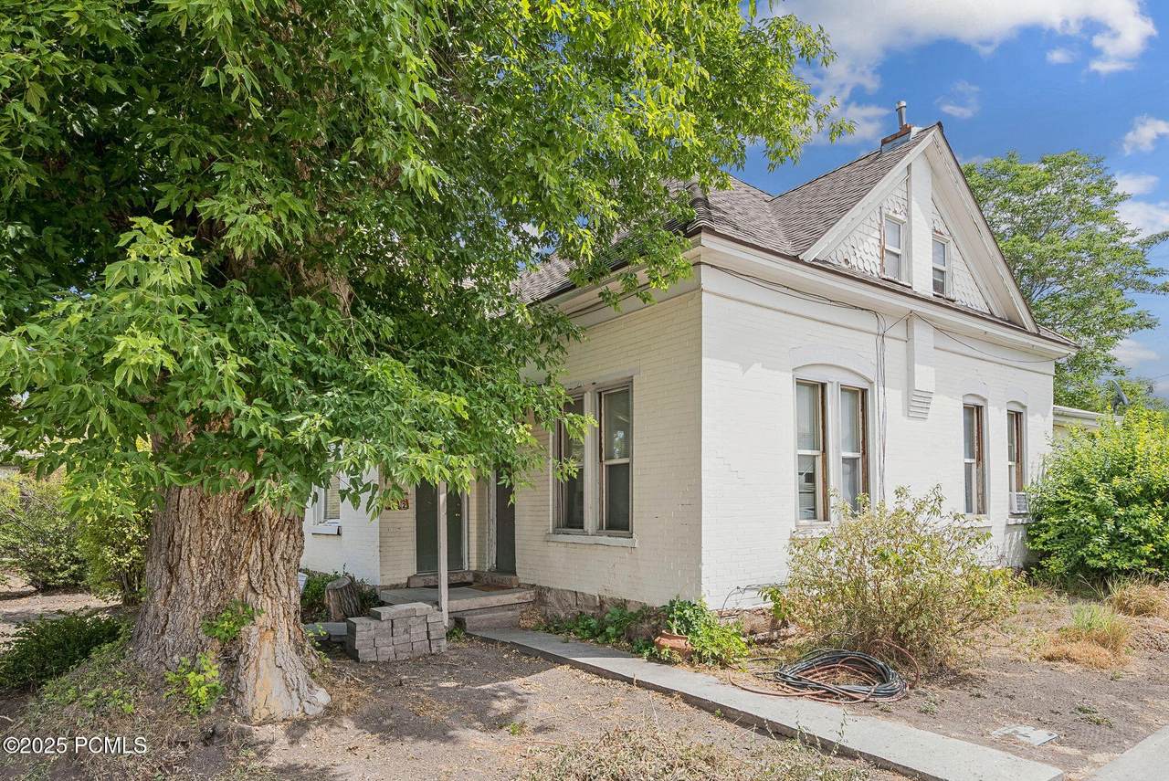 2885 300 East - Photo 1