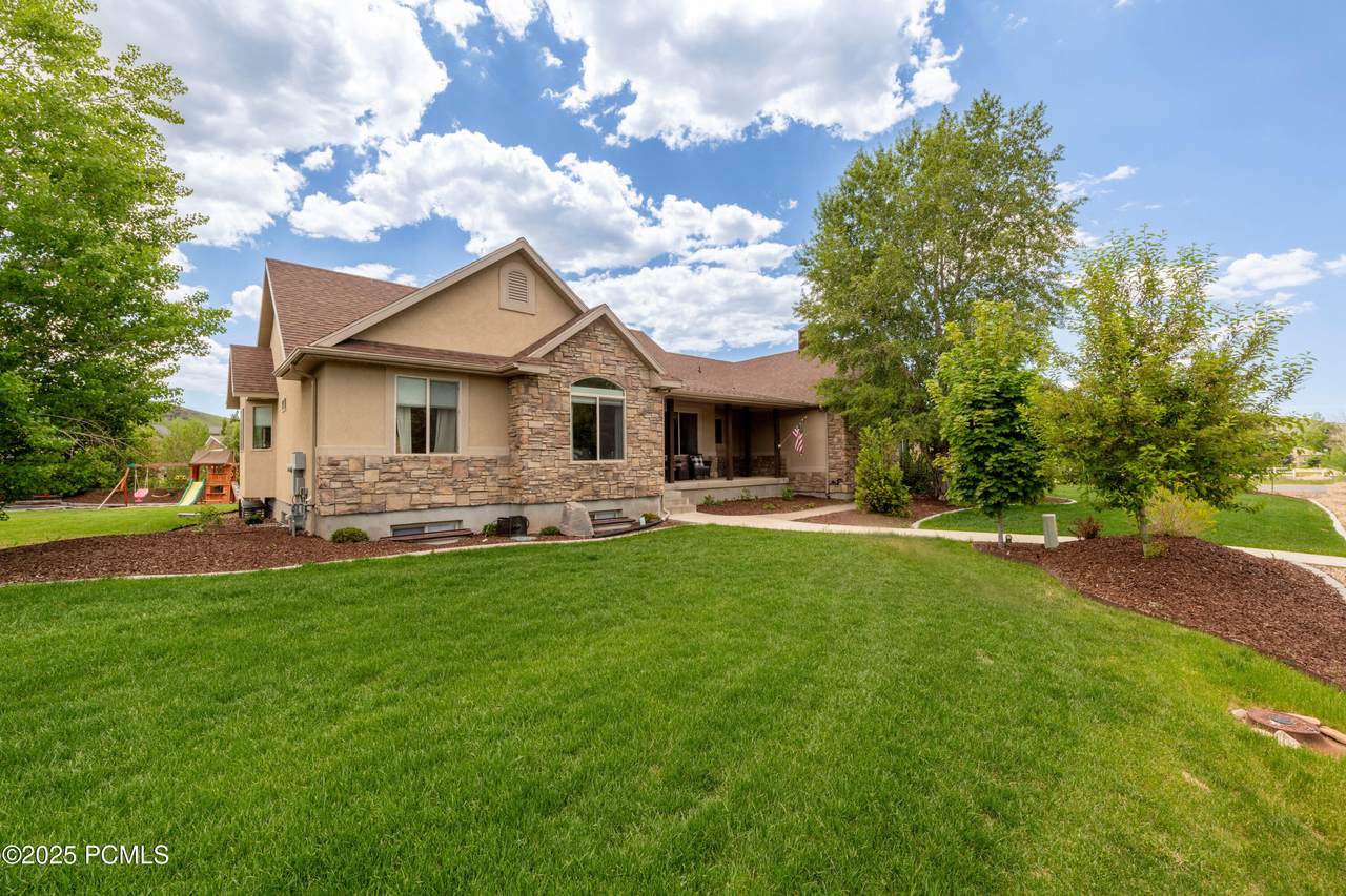 566 Wild Willow Drive - Photo 1