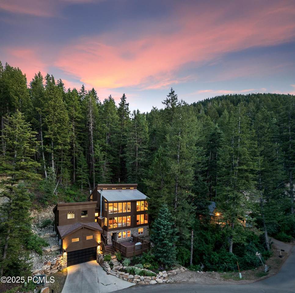 485 Upper Evergreen Drive - Photo 1