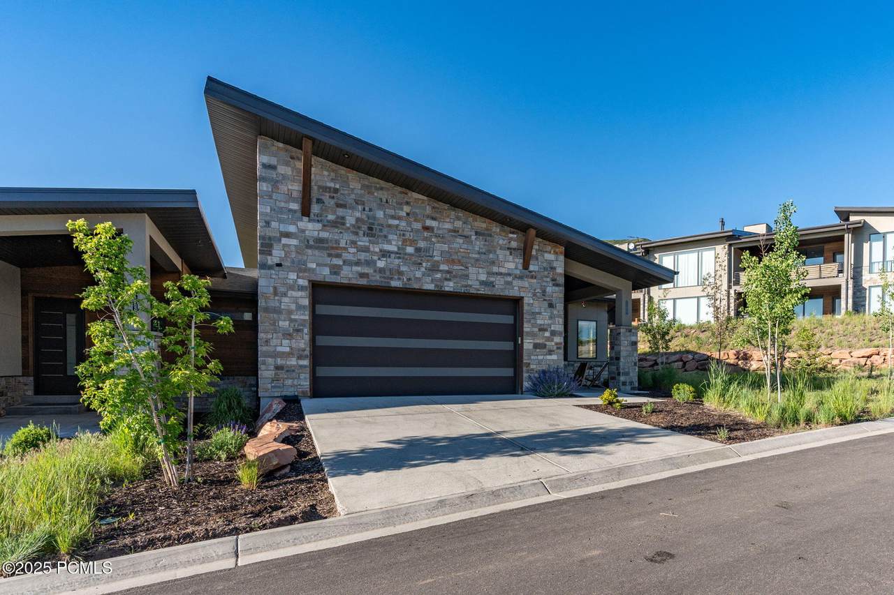 11422 Vantage Lane - Photo 1