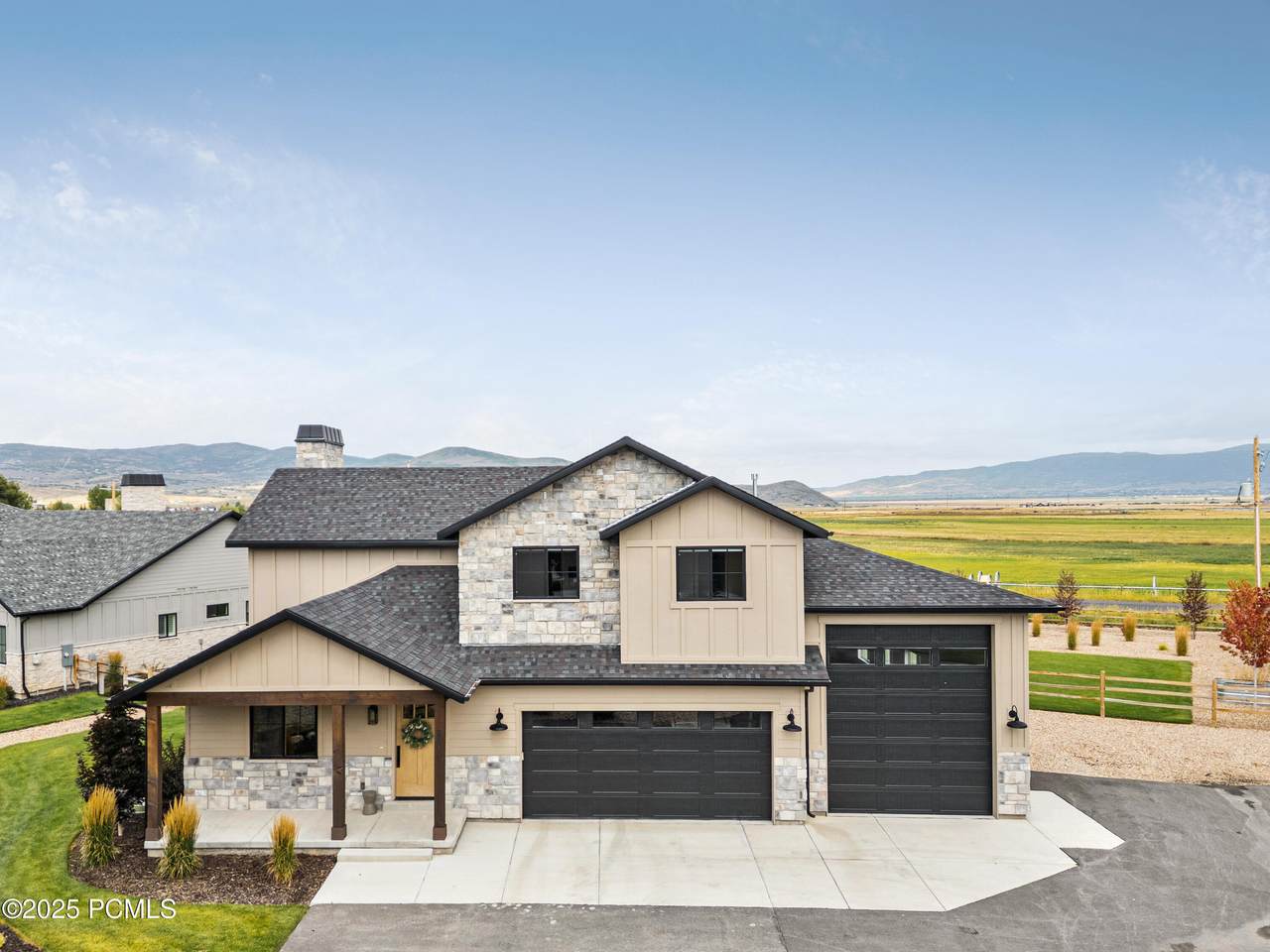 981 Hart Loop - Photo 1