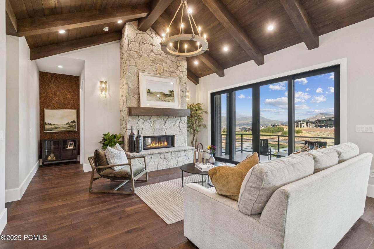 1385 Lasso Trail - Photo 1