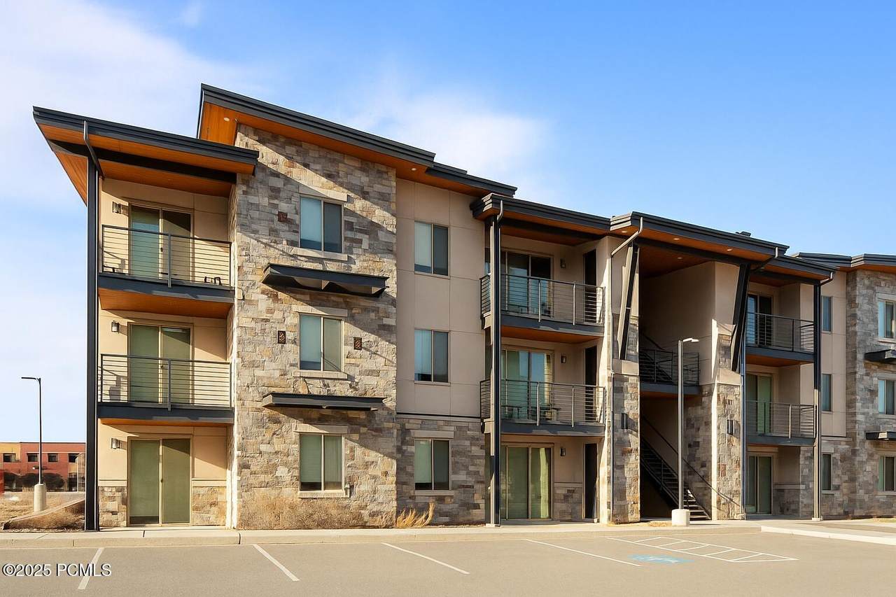 2331 Mesa Road - Photo 1