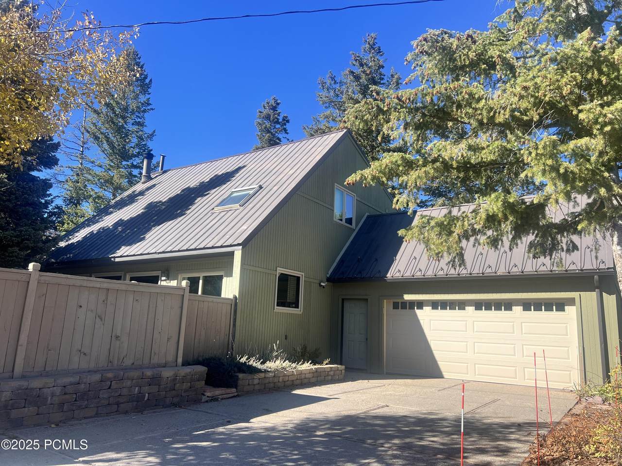 105 Zermat Strasse - Photo 1