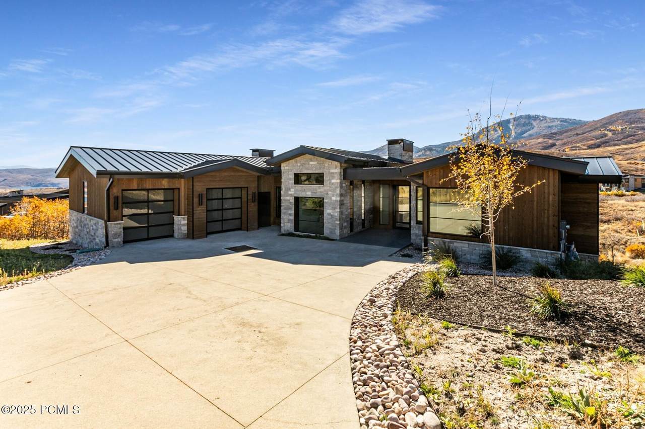 1673 Centaur Court - Photo 1