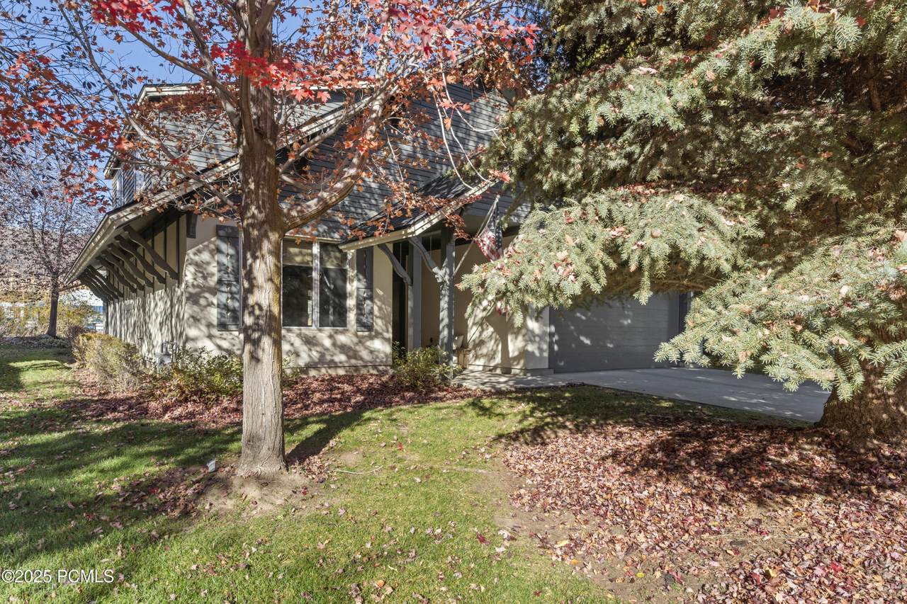 1097 Matterhorn Court - Photo 1