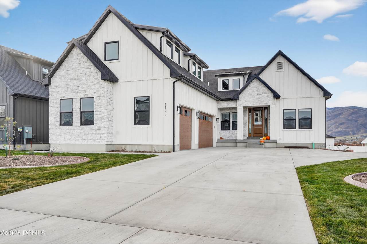 1178 Lauren Lane - Photo 1