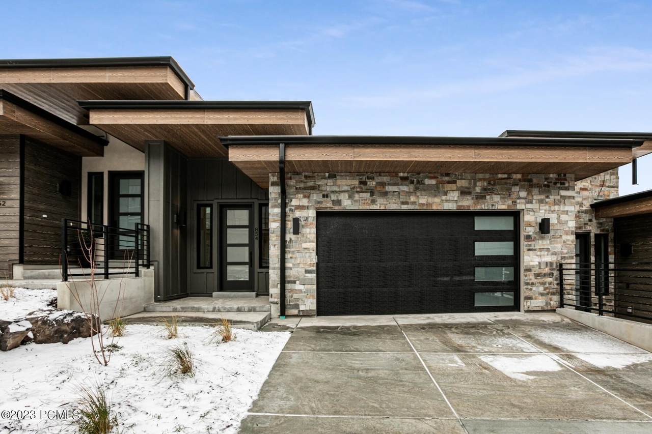 854 Klaim Drive - Photo 1