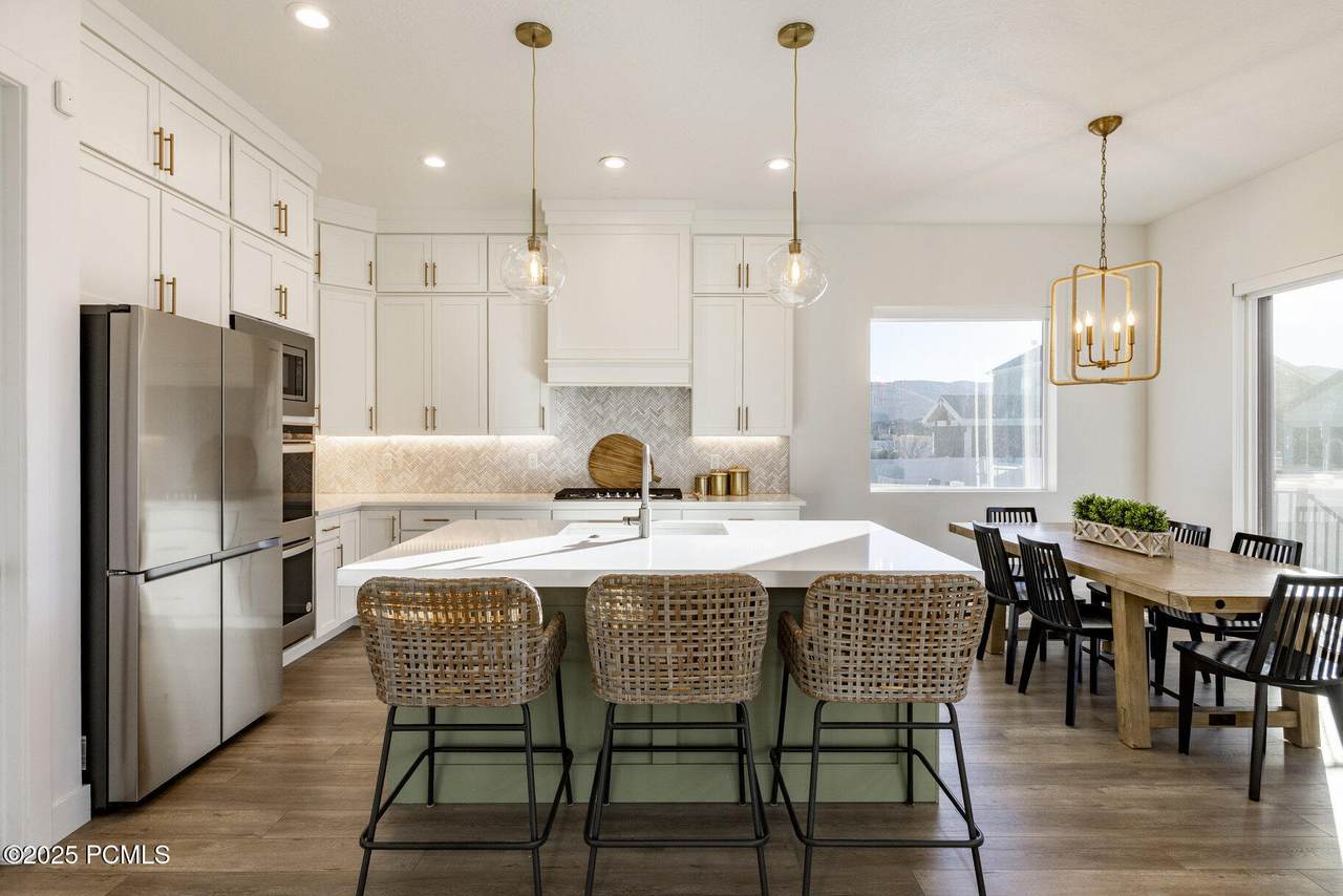 1704 1110 East - Photo 1