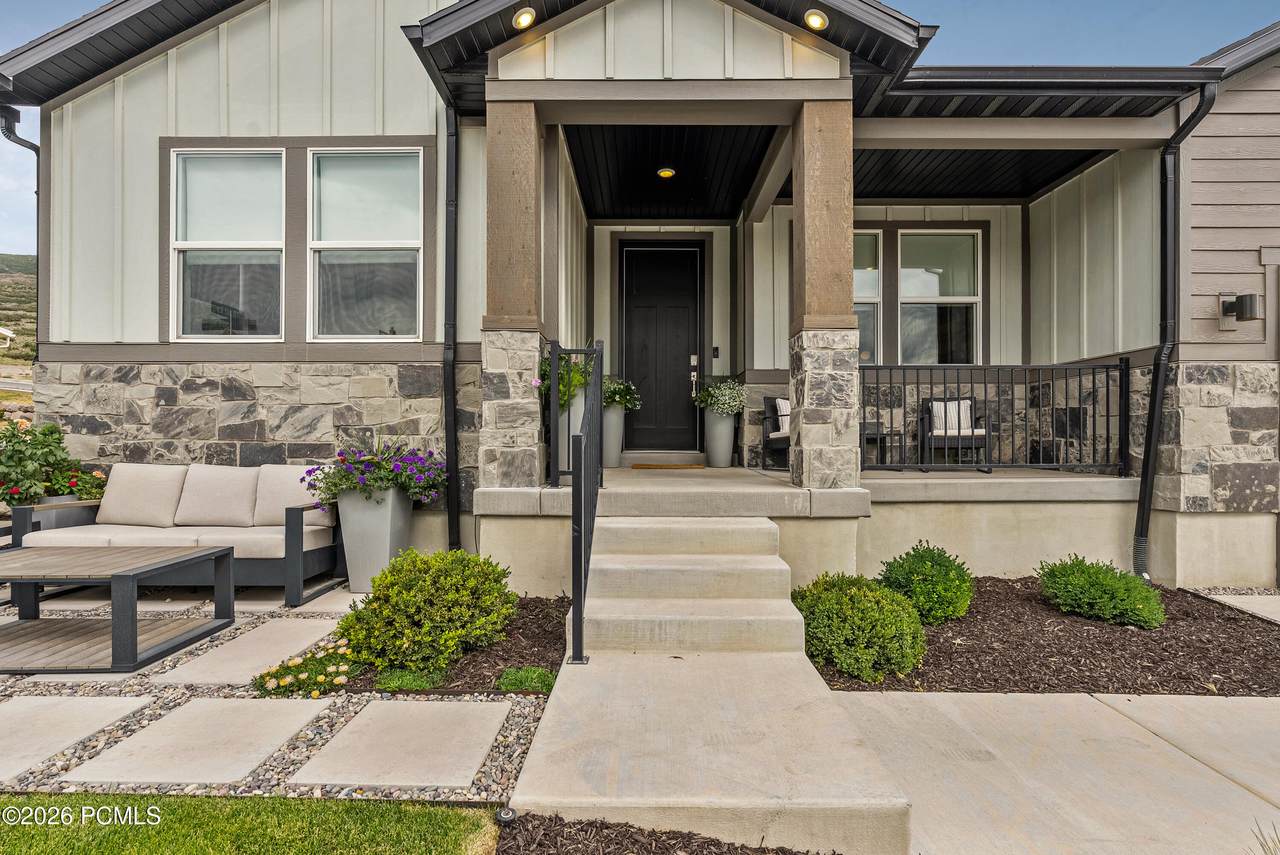 2298 Meadowside Way - Photo 1