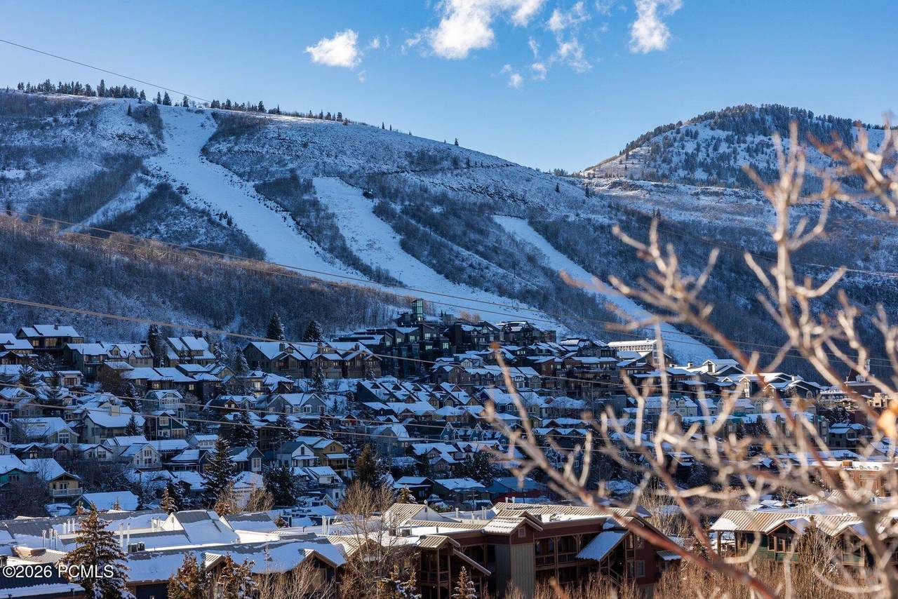 777 Aerie Drive - Photo 1