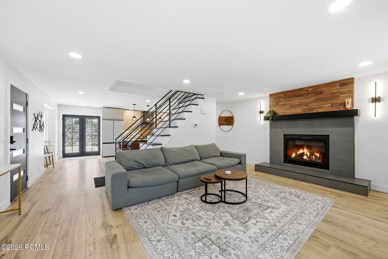 200 Aspen Drive - Photo 1