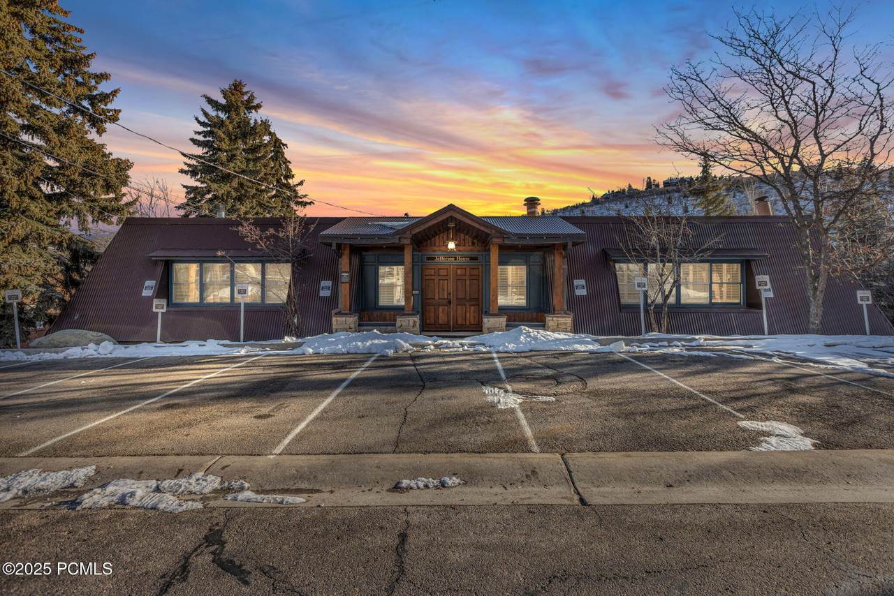 206 Park Avenue - Photo 1