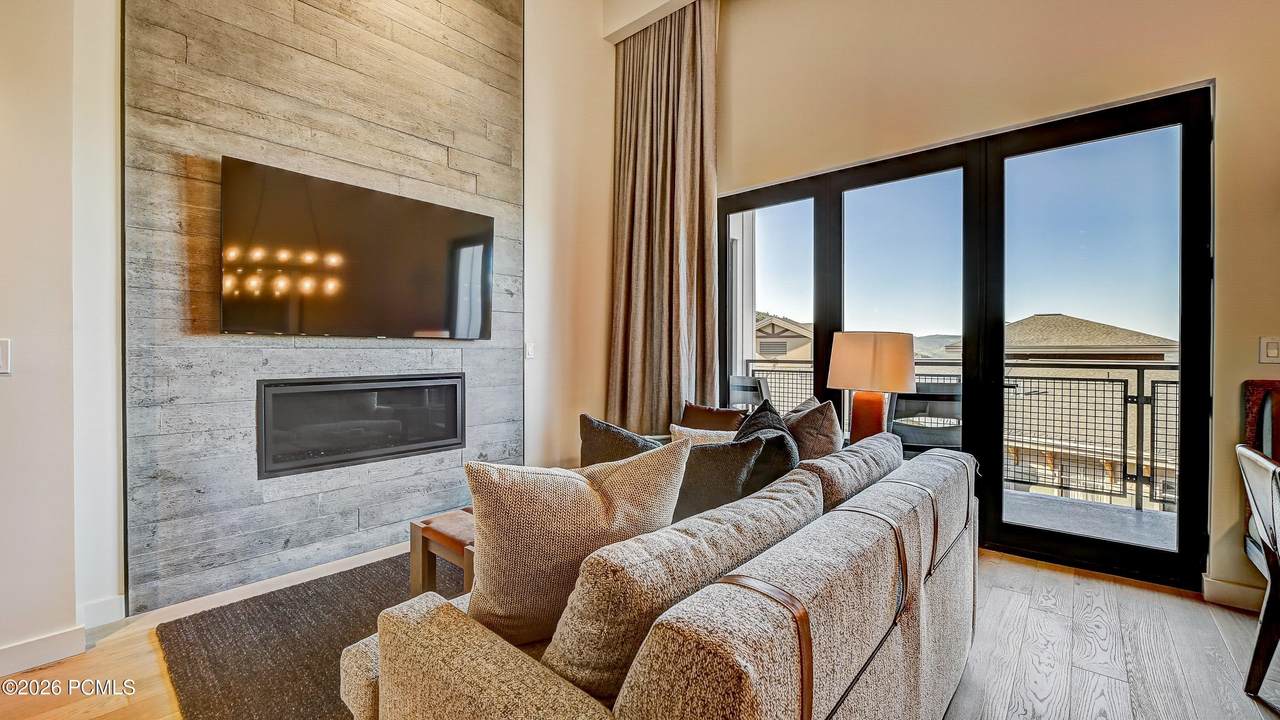 https://bt-photos.global.ssl.fastly.net/parkcity/1280_boomver_1_12600205-2.jpg