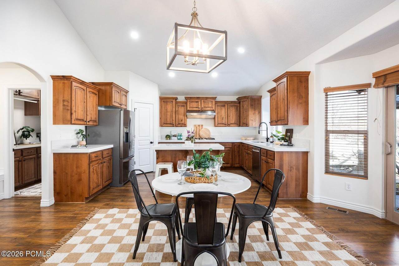 439 Midlake Drive - Photo 1