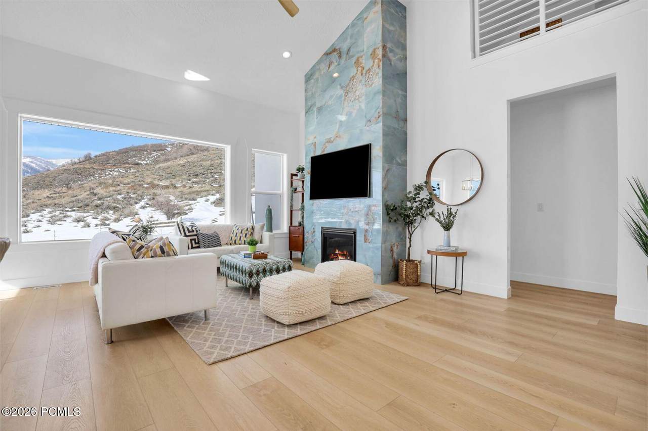 https://bt-photos.global.ssl.fastly.net/parkcity/1280_boomver_1_12600507-2.jpg